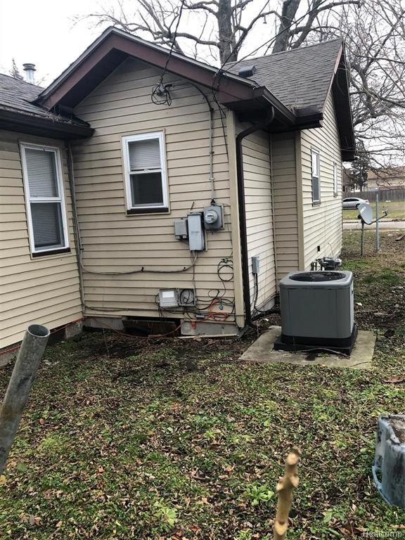 Building Photo - 20735 Bach Ave