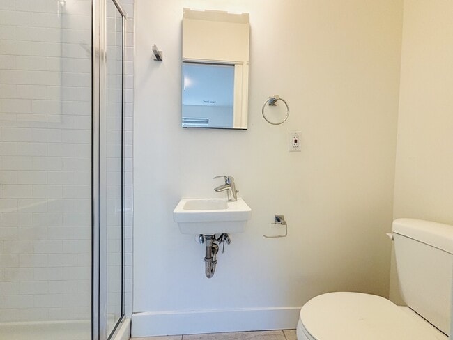 Building Photo - 3883 Komenda Ct