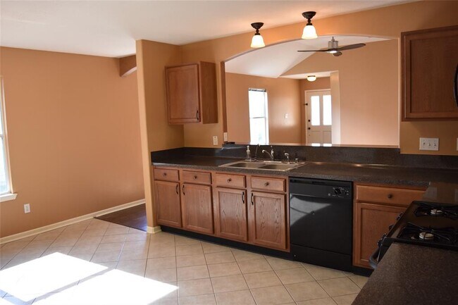 Building Photo - 15531 Forest Creek Farms Dr