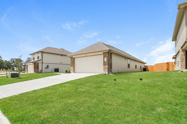 Primary Photo - 416 Brushback Dr