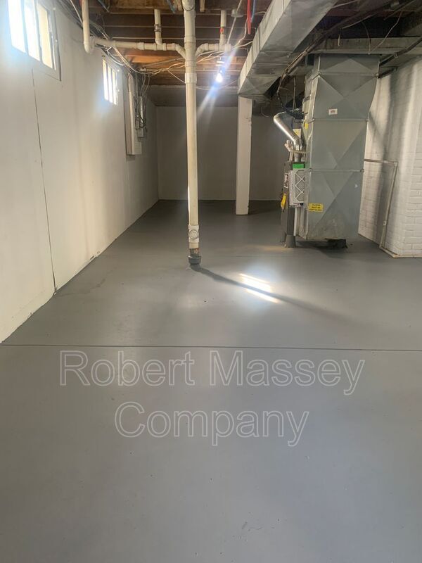 Building Photo - 127 McCready Ave