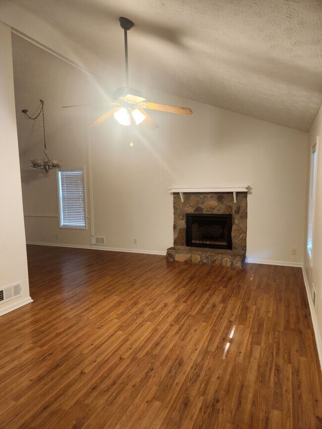 Building Photo - 4680 Lost Mountain Dr