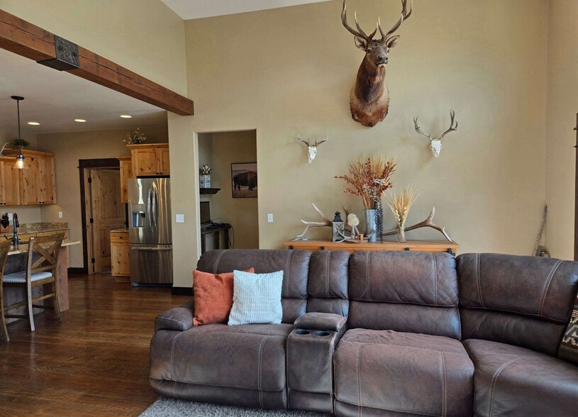 Building Photo - 5340 Seabiscuit Dr