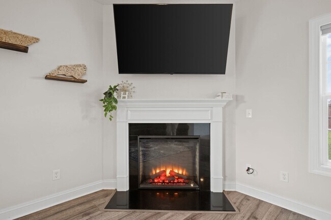 Building Photo - 1818 Olde Towne Pointe Blvd