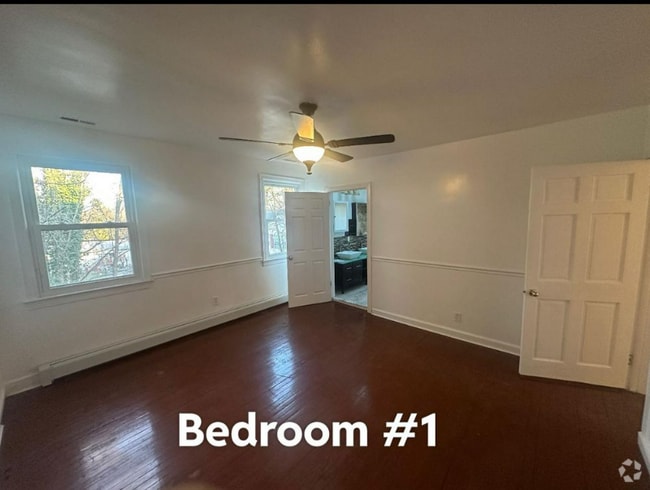 Building Photo - 301 Loureiro Ln