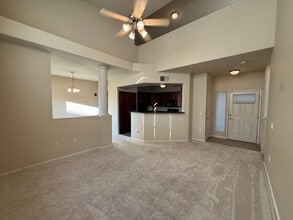 Building Photo - Sophisticated Charm in Natomas w/ $300 off 1st Month of Rent