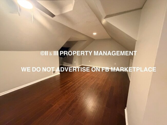 Building Photo - 5840 Floyd St