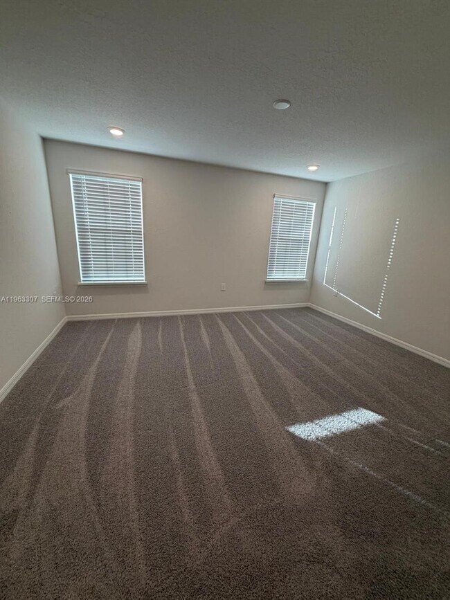 Building Photo - 415 Crossings Ave