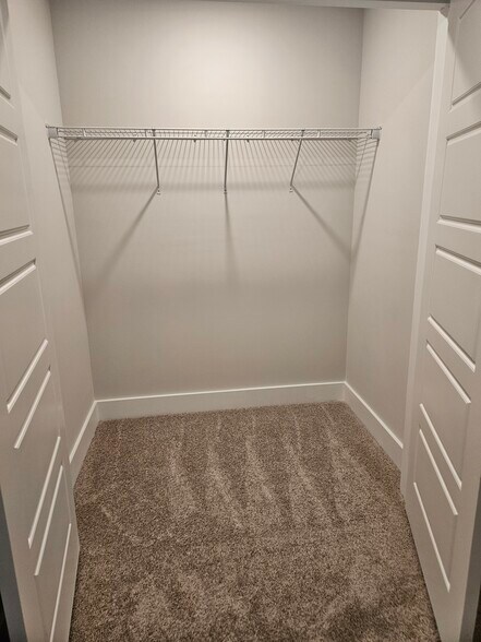 Building Photo - 4341 Majesty Dr