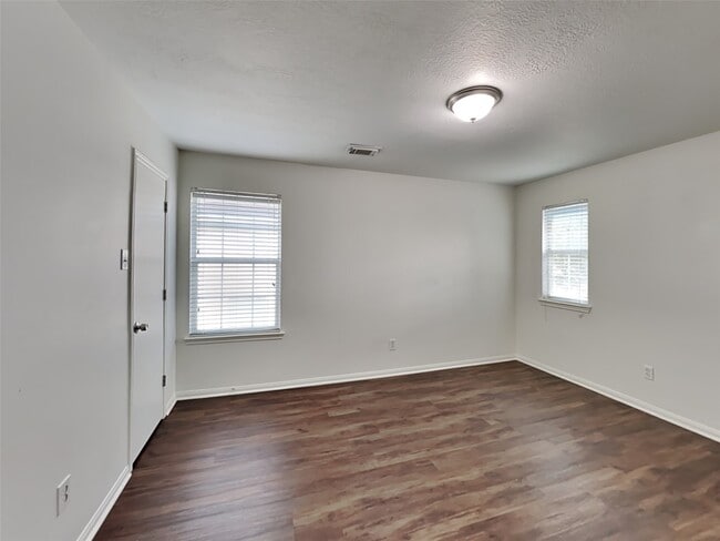 Building Photo - 20146 Bluecreek Ridge