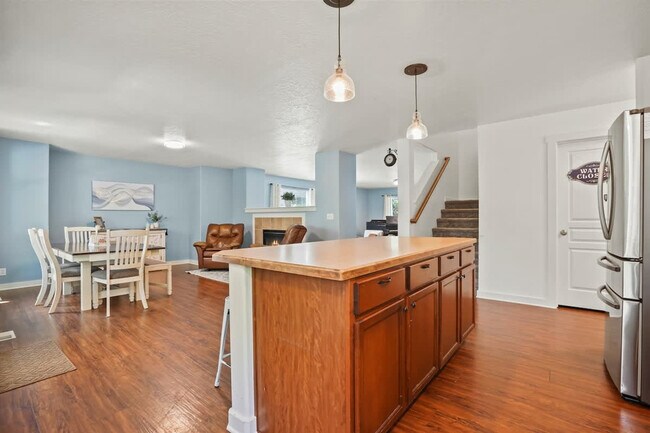 Building Photo - 11230 Silver River Loop