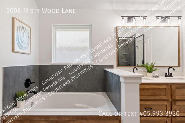 Building Photo - 5008 Misty Wood Ln