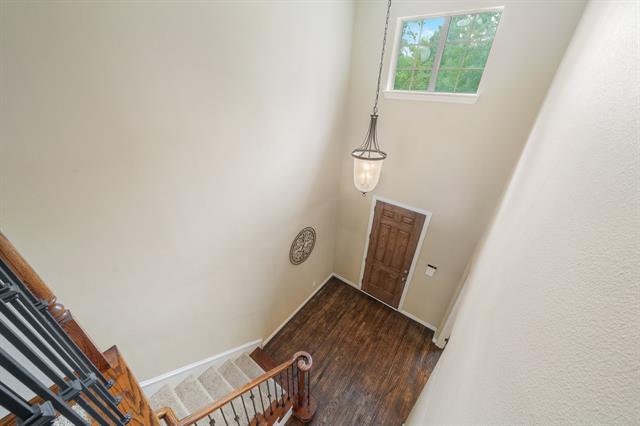 Building Photo - 2116 Chambers Dr