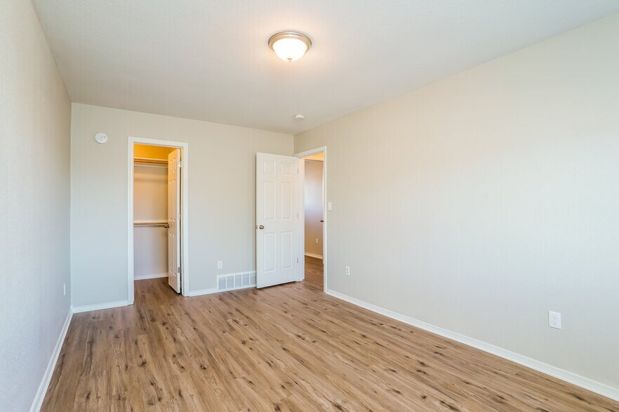 Building Photo - 1038 Nolte Dr W