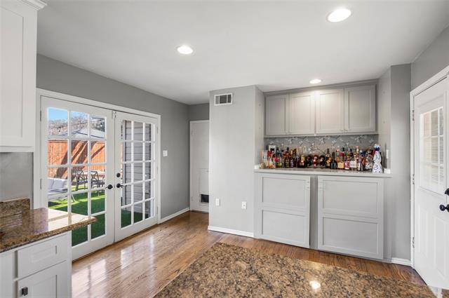 Building Photo - 6202 Sudbury Dr