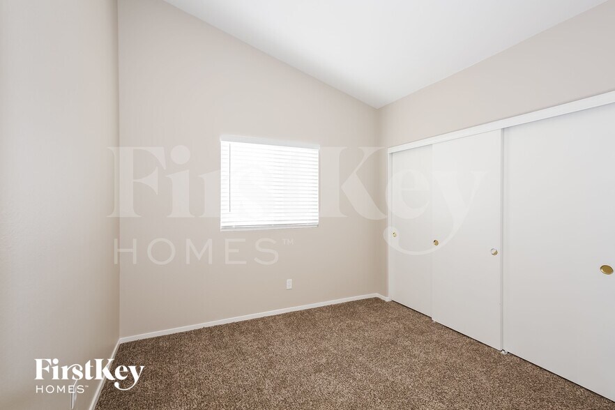 Building Photo - 3717 Gramercy Ave