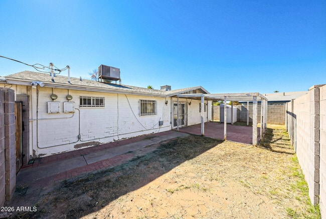 Building Photo - 2226 W Heatherbrae Dr