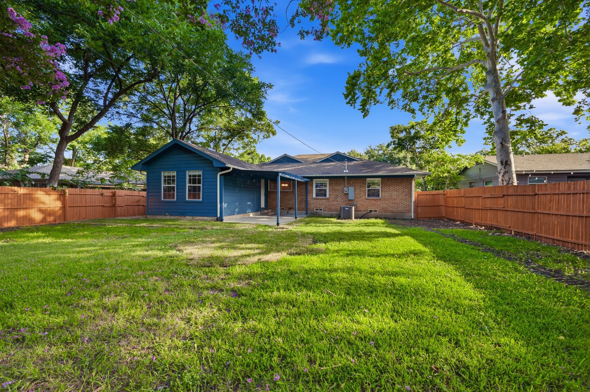 Building Photo - 1206 Bandera Ln