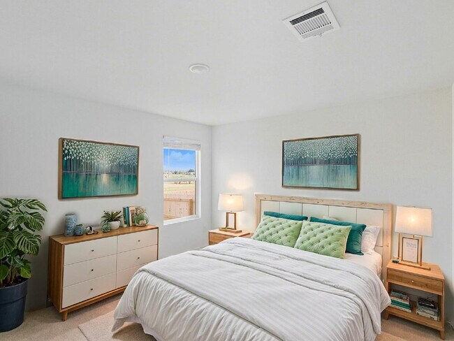 Building Photo - New Braunfels Serene Country View