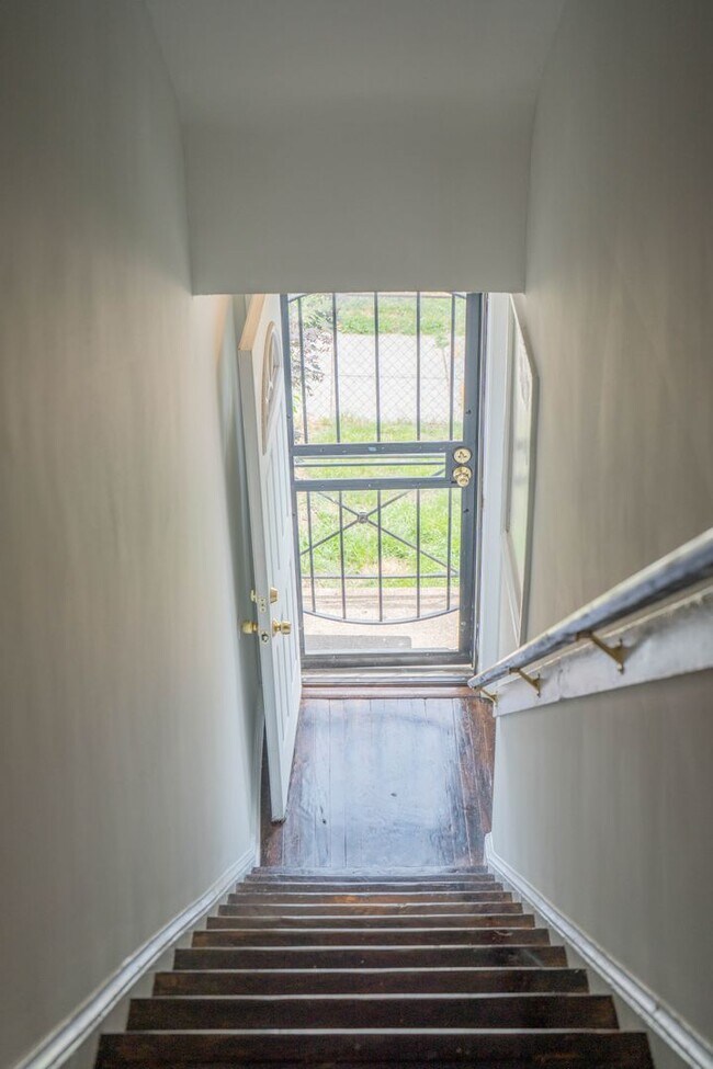 Building Photo - 1272 16th St NE