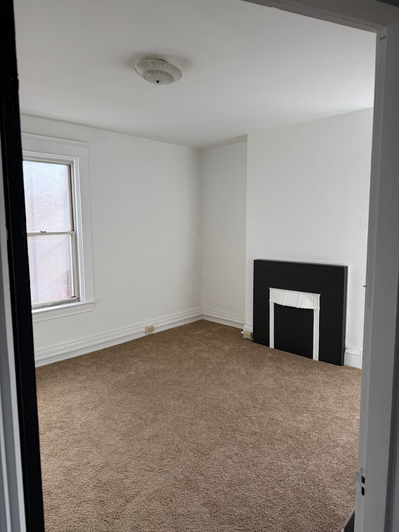 Building Photo - 43 Stewart Ave