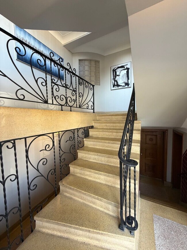 Building Photo - 89 Willmore Rd