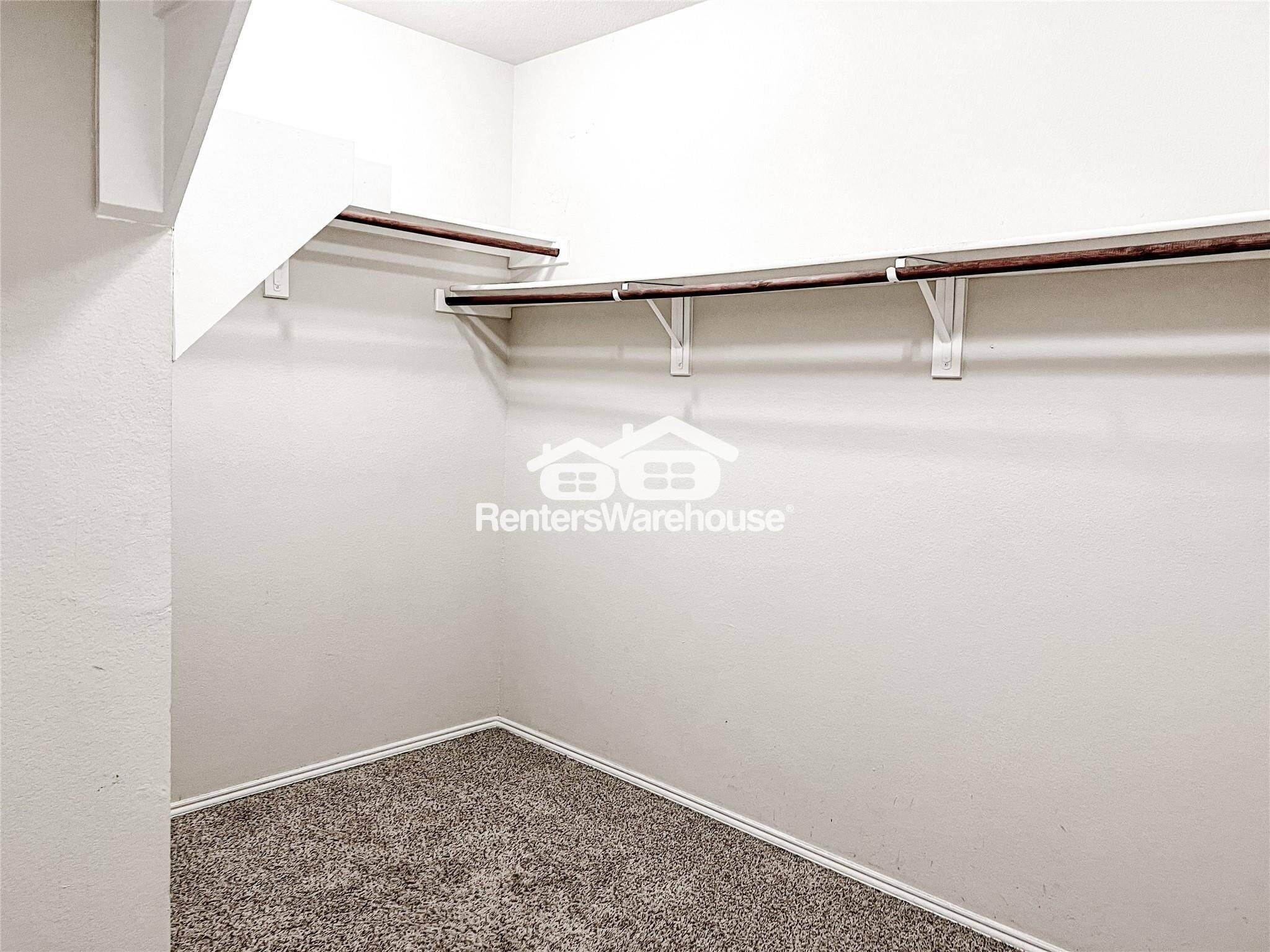 Building Photo - 1617 Totem Pole Way