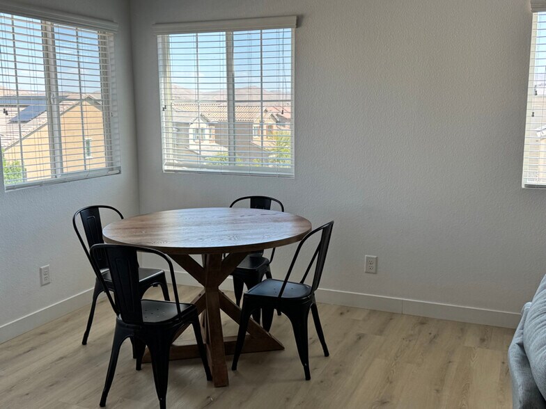 Building Photo - 7250 Sterling Rock Ave