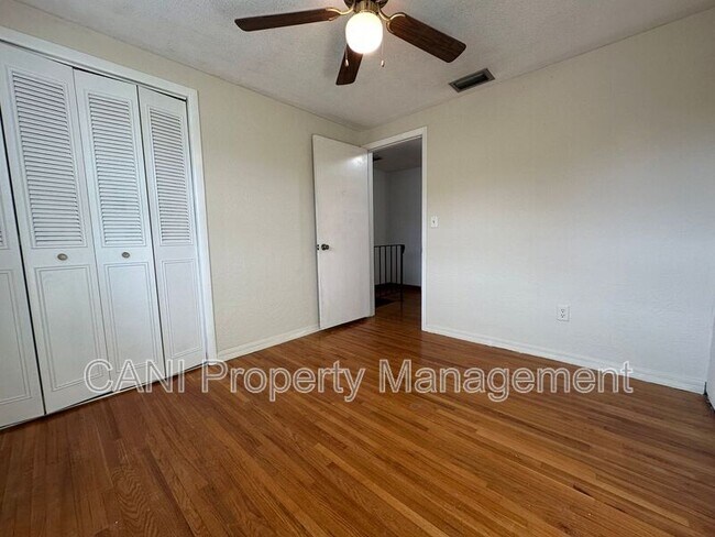 Building Photo - 575 E Compton Ct