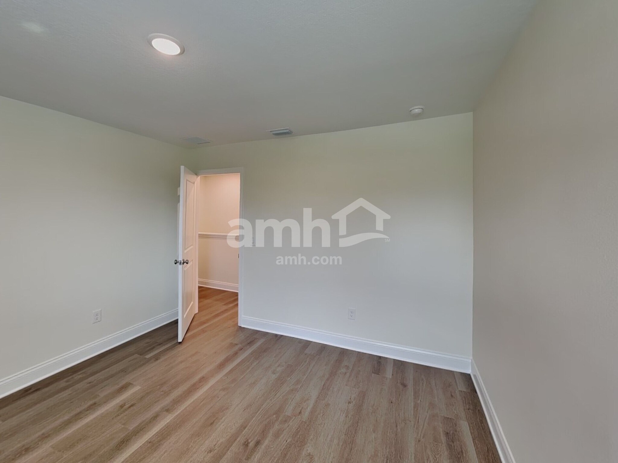 Building Photo - 5654 Oesterle Rd