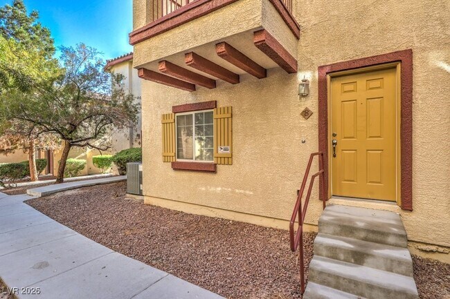 Building Photo - 5950 Barbosa Dr