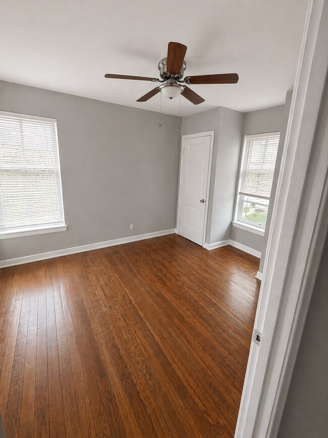 Building Photo - BRIGHT AND SPACIOUS 3-BEDROOM NEAR ST. MARY'S UNIVERSITY AND WOODLAWN LAKE