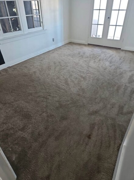 Building Photo - 1141 S Alma St