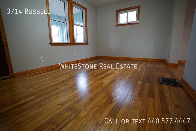 Building Photo - 3714 Russell-