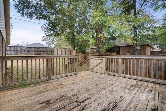 Building Photo - 9011 Brookside Ln