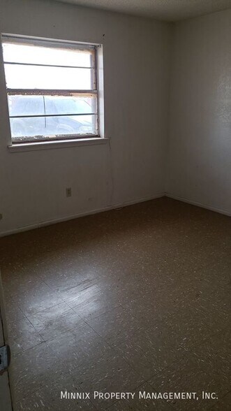 Building Photo - 619 S Crosby St