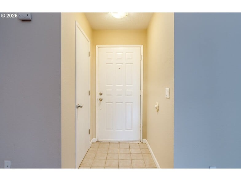 Building Photo - 86 Kingsgate Rd