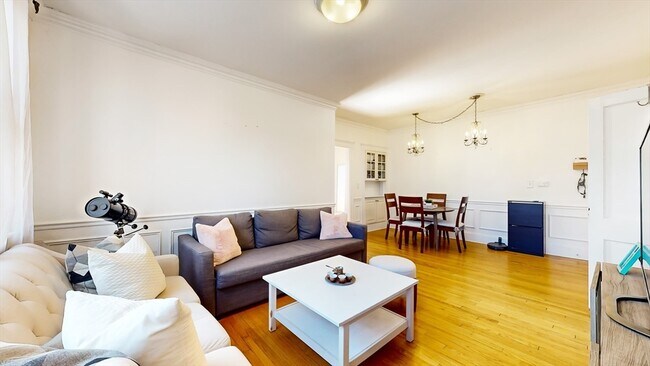 Building Photo - 129 Chiswick Rd