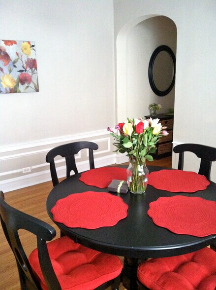 Dining room - 1112 Grove St
