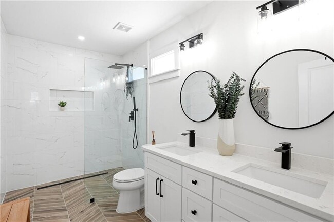 Building Photo - 496 Shannon Dr SW