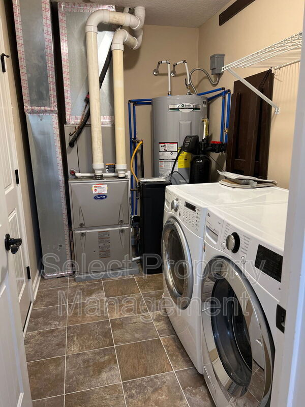 Building Photo - 12860 Starling Cove