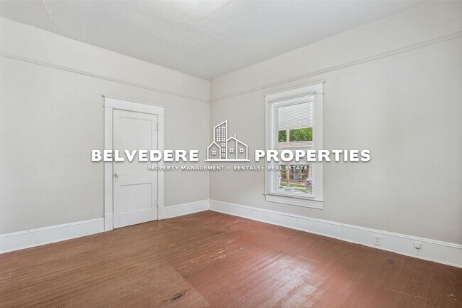Building Photo - Duplex Apartment