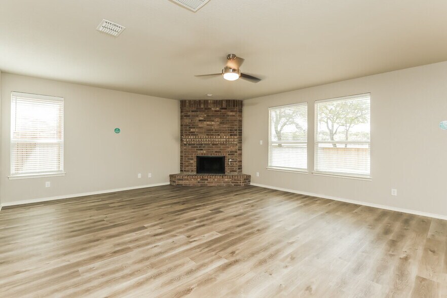 Building Photo - 6319 Tulia Way