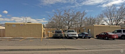 Building Photo - 328 Rhode Island St NE