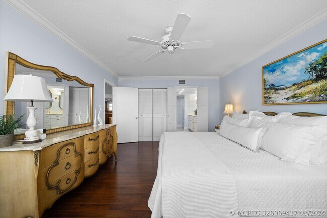 Building Photo - 511 Bayshore Dr