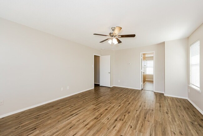 Building Photo - 2133 Pecan Creek Dr