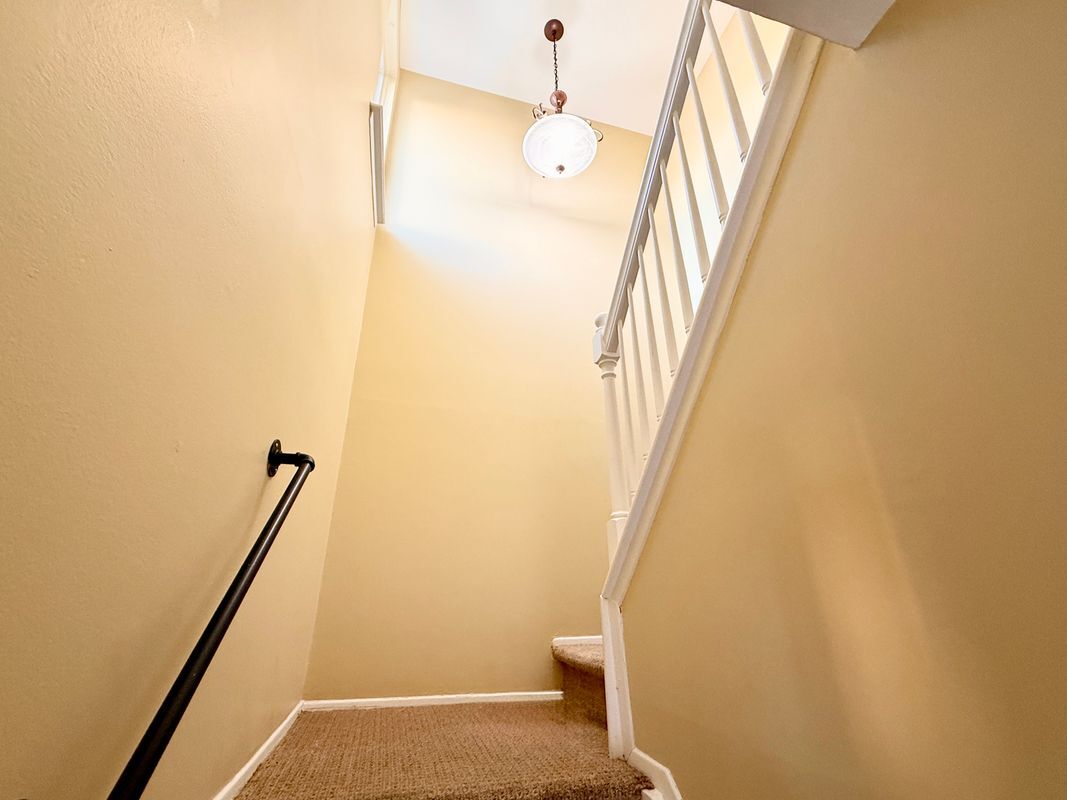 Building Photo - 44563 Savery Dr