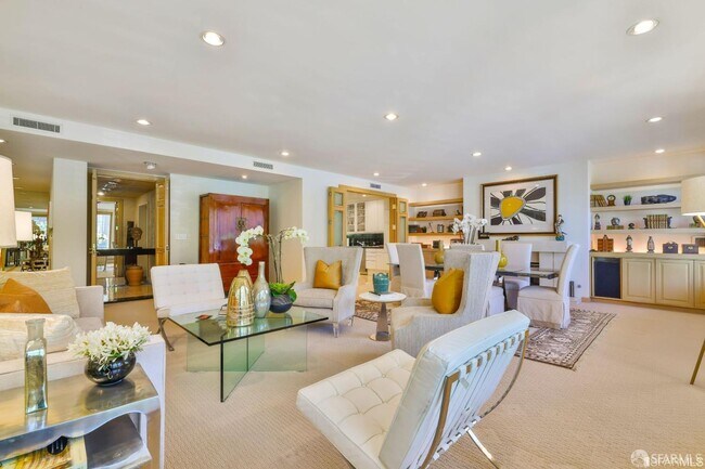 Building Photo - 1150 Sacramento St