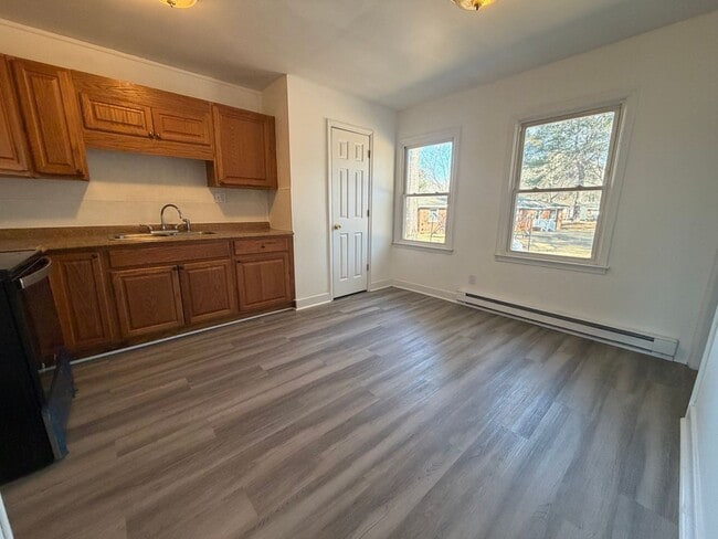 Building Photo - One story duplex