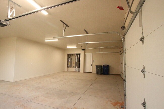 Building Photo - Move in Ready - Sand Hollow and Dunes Retreat
